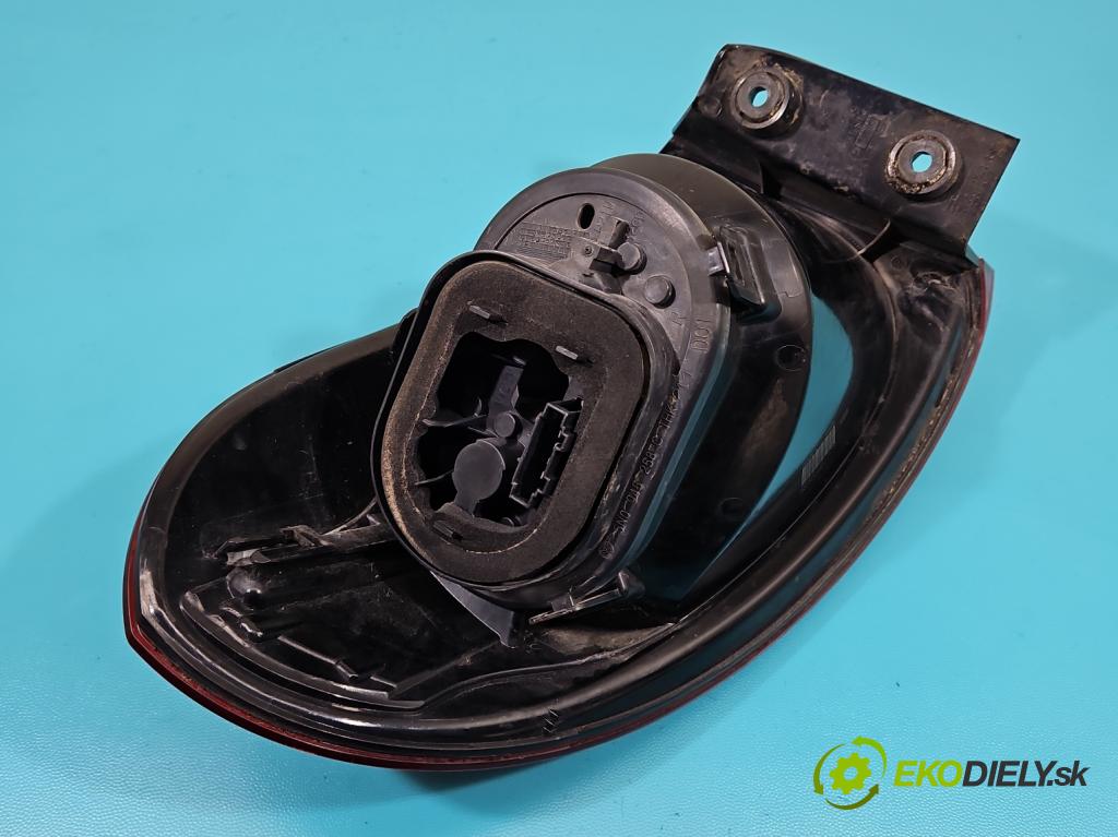 Vw Tiguan I 2007-2016 2.0 tdi 140 HP automatic 103 kW 1968 cm3 5- svetlo / reflektor zadné pravé 5N0945096H (Kľučka dverí ostatné)