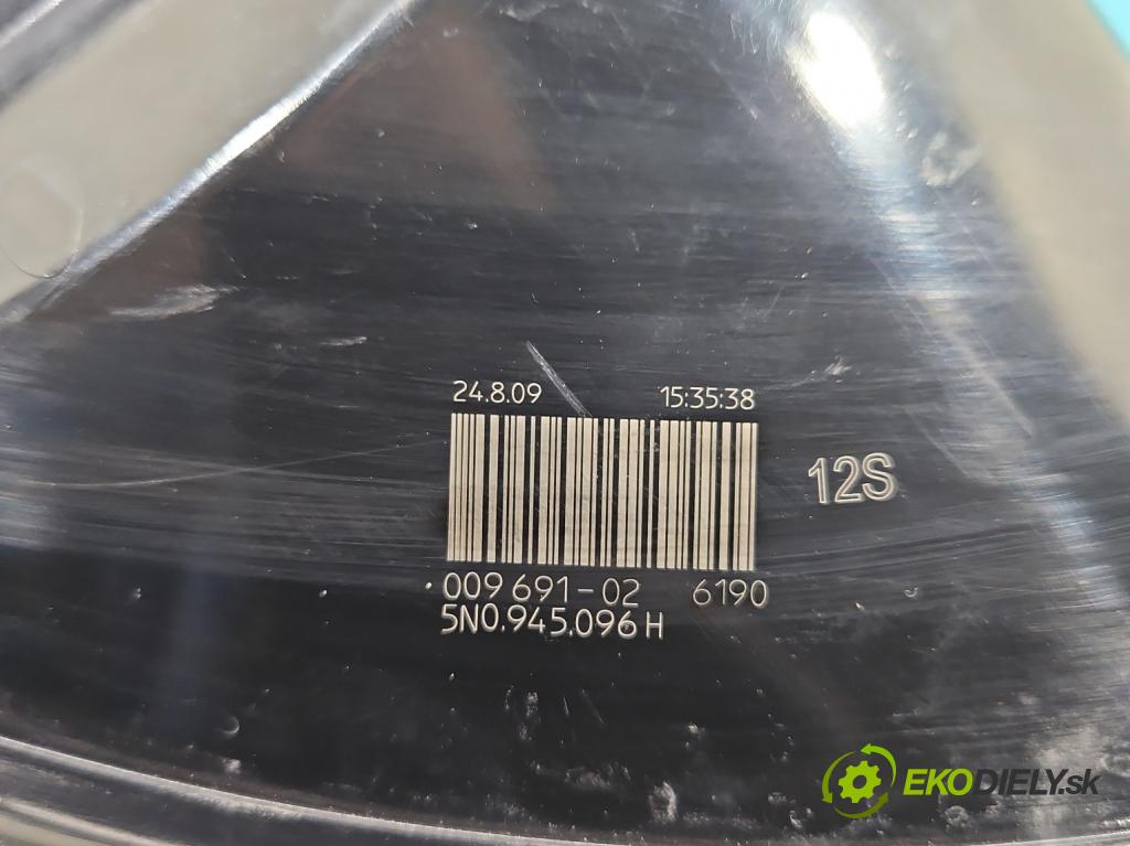 Vw Tiguan I 2007-2016 2.0 tdi 140 HP automatic 103 kW 1968 cm3 5- svetlo / reflektor zadné pravé 5N0945096H (Kľučka dverí ostatné)