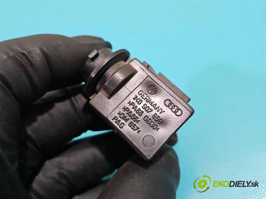 Vw Tiguan I 2007-2016 2.0 tdi 140 hp automatic 103 kW 1968 cm3 5- snímač Číslo:: vzduchu 1K0907659