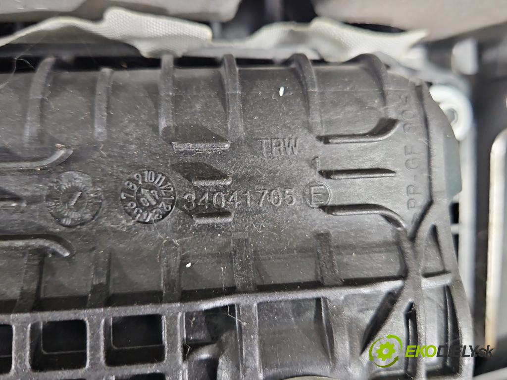 Fiat Doblo II 2010- 1.6 JTD 101 HP manual 74 kW 1598 cm3 5- kokpit,pristrojová doska rozdeľovacia