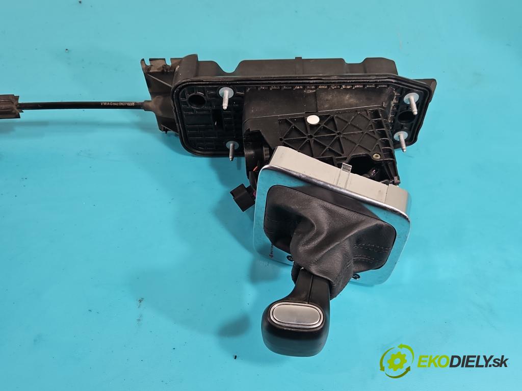 Vw Tiguan I 2007-2016 2.0 tdi 140 HP automatic 103 kW 1968 cm3 5- Páka: Změny: stupeň,rýchlosť 5N1713025 (Rýchlostná páka (kulisa))