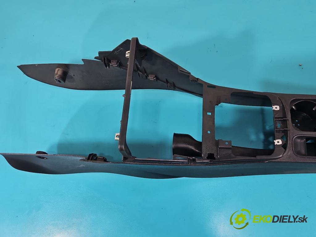 Vw Tiguan I 2007-2016 2.0 tdi 140 HP automatic 103 kW 1968 cm3 5- operadlo 5M1863045C (Lakťové opierky)