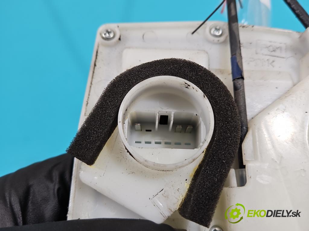 Fiat Sedici 1.9 jtd 120 hp manual 88 kW 1910 cm3 5- zámek zadní pravý