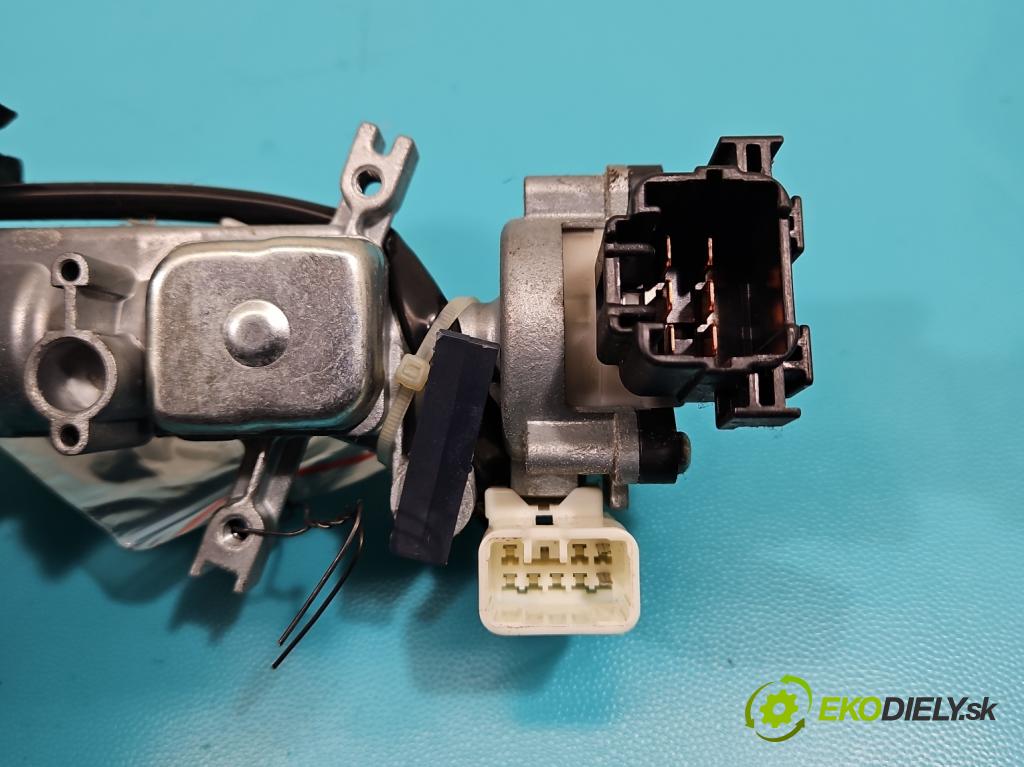 Fiat Sedici 1.9 jtd 120 HP manual 88 kW 1910 cm3 5- Spínačka  (Spínacie skrinky a kľúče)