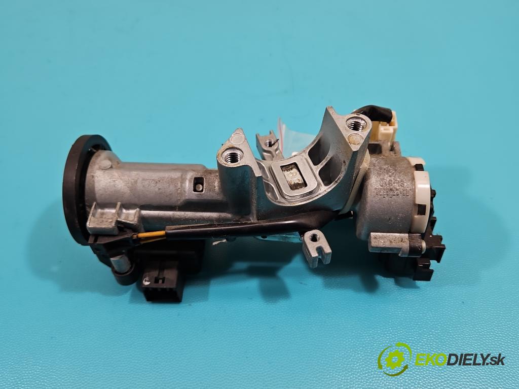 Fiat Sedici 1.9 jtd 120 HP manual 88 kW 1910 cm3 5- Spínačka  (Spínacie skrinky a kľúče)