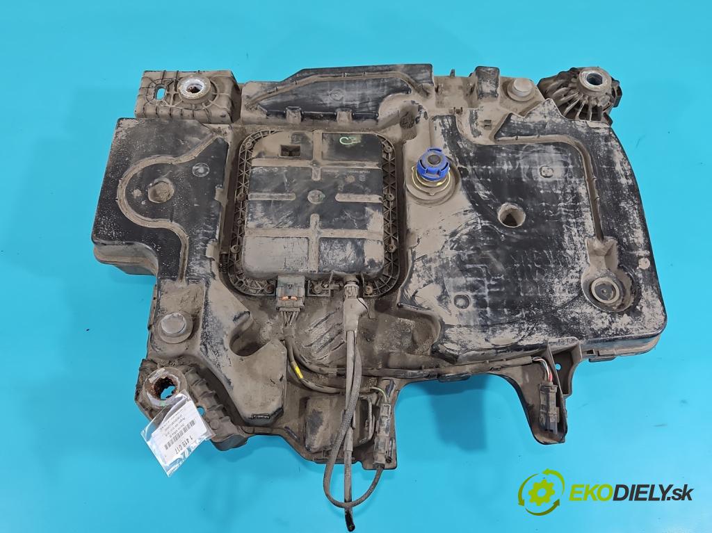 Peugeot 508 2010-2018 1.6 hdi 120 HP manual 88 kW 1560 cm3 4- Nádrž: AdBlue: 12678023