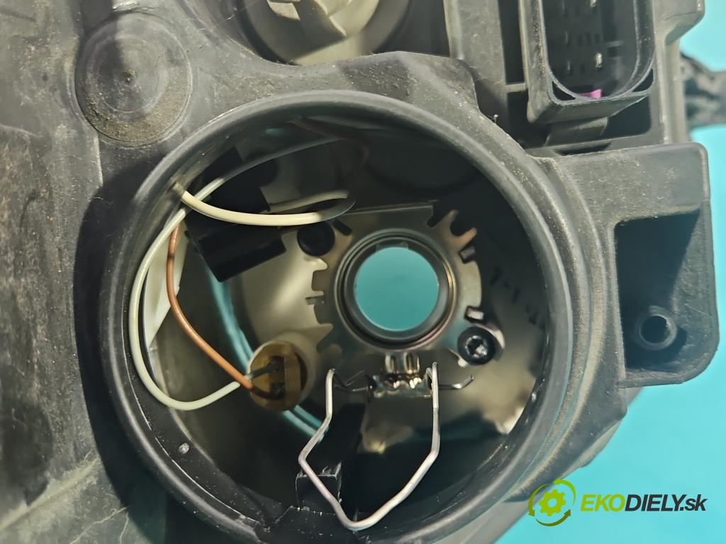 Vw Golf V 2003-2009 1.6 fsi 116 HP manual 85 kW 1598 cm3 5- Reflektor: pravý  (Pravé)