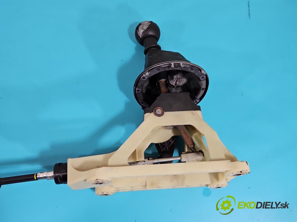 Fiat Sedici 1.9 jtd 120 HP manual 88 kW 1910 cm3 5- Páka: Změny: stupeň,rýchlosť  (Rýchlostné páky / kulisy)