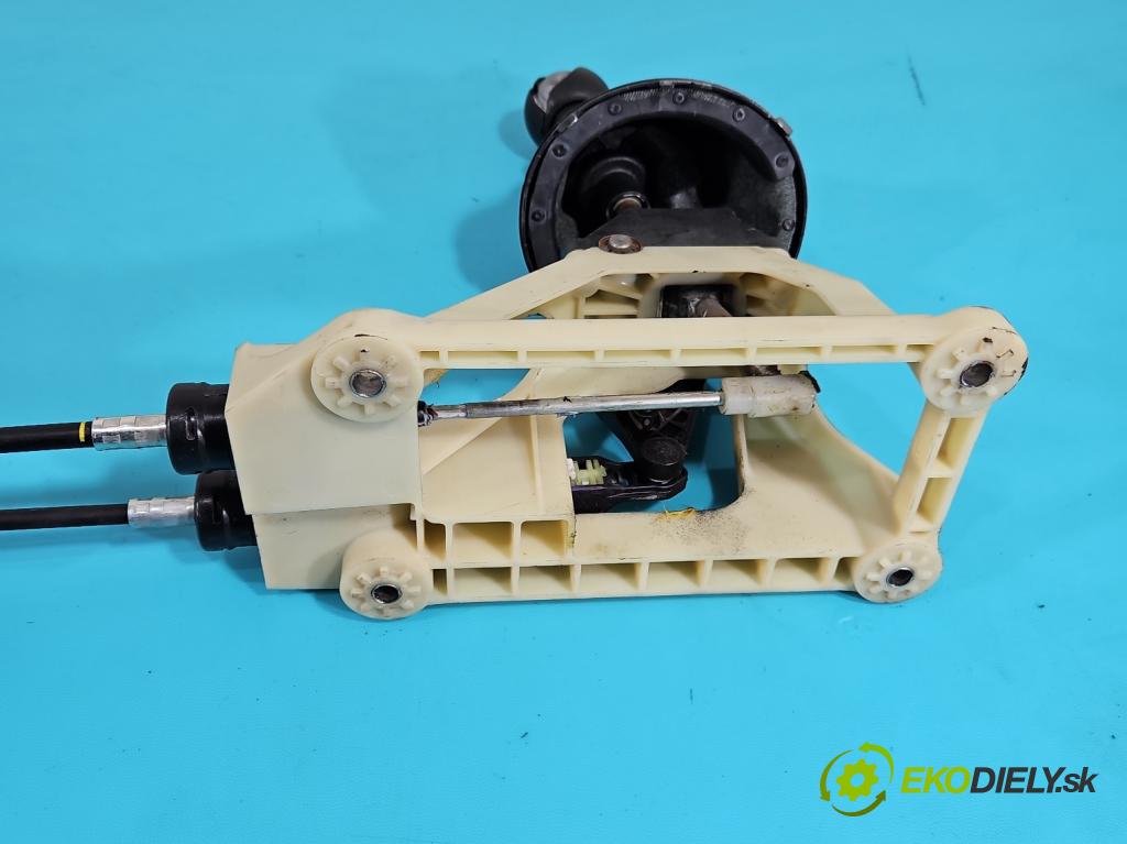 Fiat Sedici 1.9 jtd 120 HP manual 88 kW 1910 cm3 5- Páka: Změny: stupeň,rýchlosť  (Rýchlostné páky / kulisy)