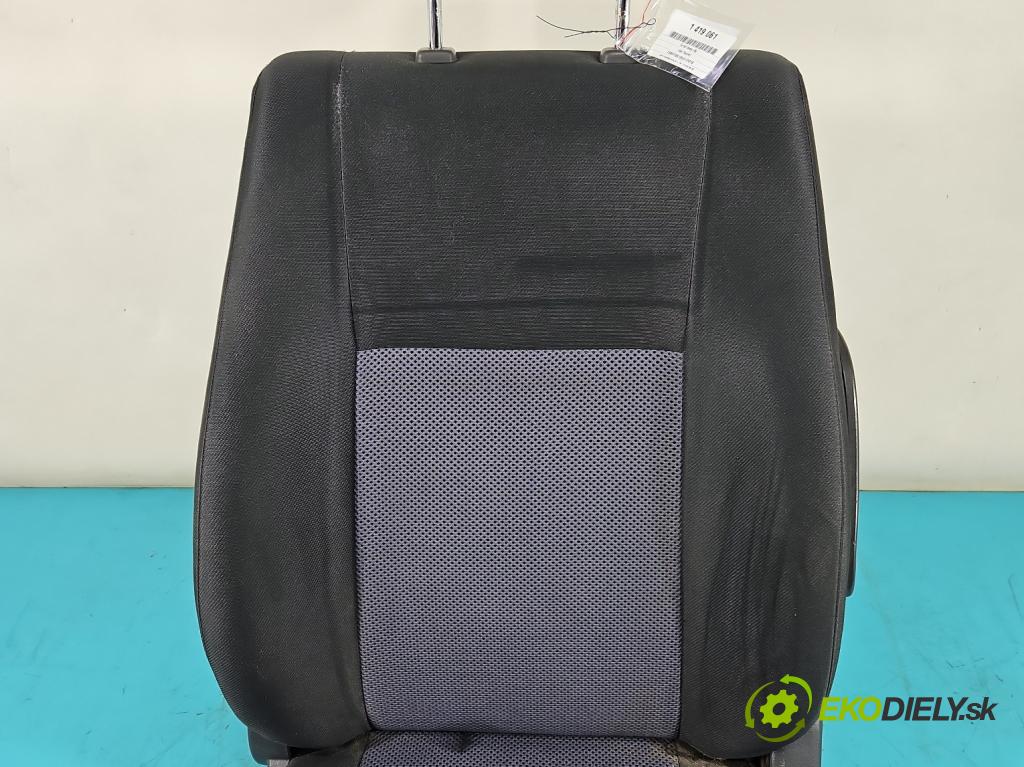 Fiat Sedici 1.9 jtd 120 HP manual 88 kW 1910 cm3 5- Sedačka ľavý  (Sedačky, sedadlá)