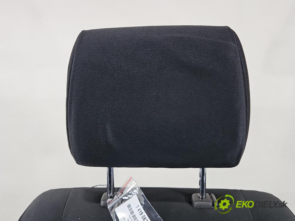 Fiat Sedici 1.9 jtd 120 HP manual 88 kW 1910 cm3 5- Sedačka pravý  (Sedačky, sedadlá)