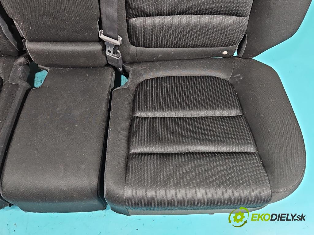 Mazda CX-5 2012-2017 2.2 SKYACTIV: 150 HP manual 110 kW 2191 cm3 5- Pohovka: zadné  (Sedačky, sedadlá)