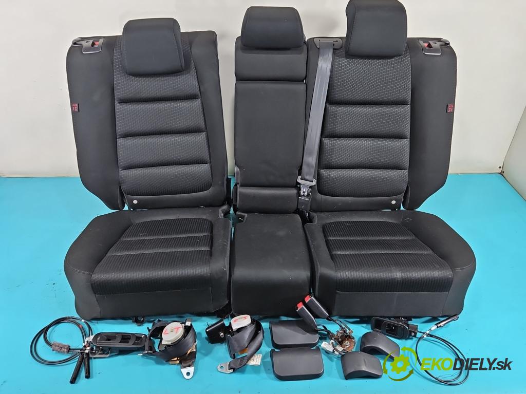 Mazda CX-5 2012-2017 2.2 SKYACTIV: 150 HP manual 110 kW 2191 cm3 5- Pohovka: zadné  (Sedačky, sedadlá)