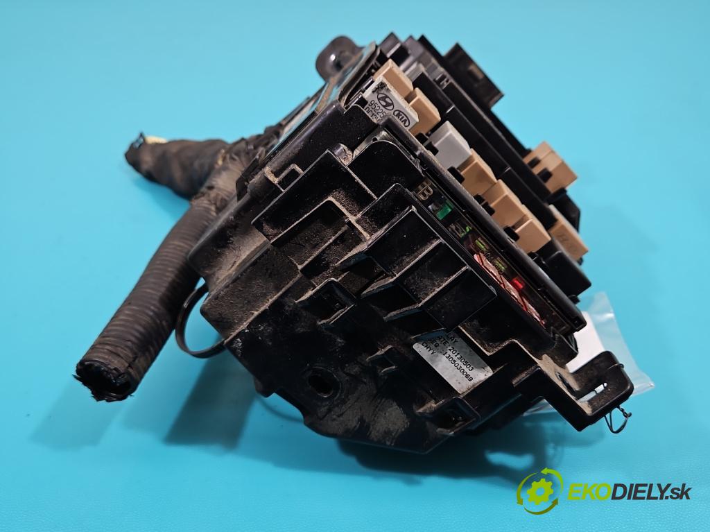 Hyundai I40 1.7 crdi 136hp manual 100 kW 1685 cm3 5- skříňka pojistková 91951-3X140 (Pojistkové skříňky)