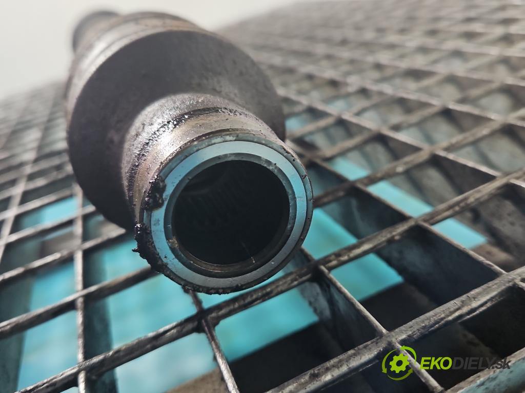 Suzuki Ignis 1.5 16v 99 HP manual 73 kW 1490 cm3 5- poloos predné pravé