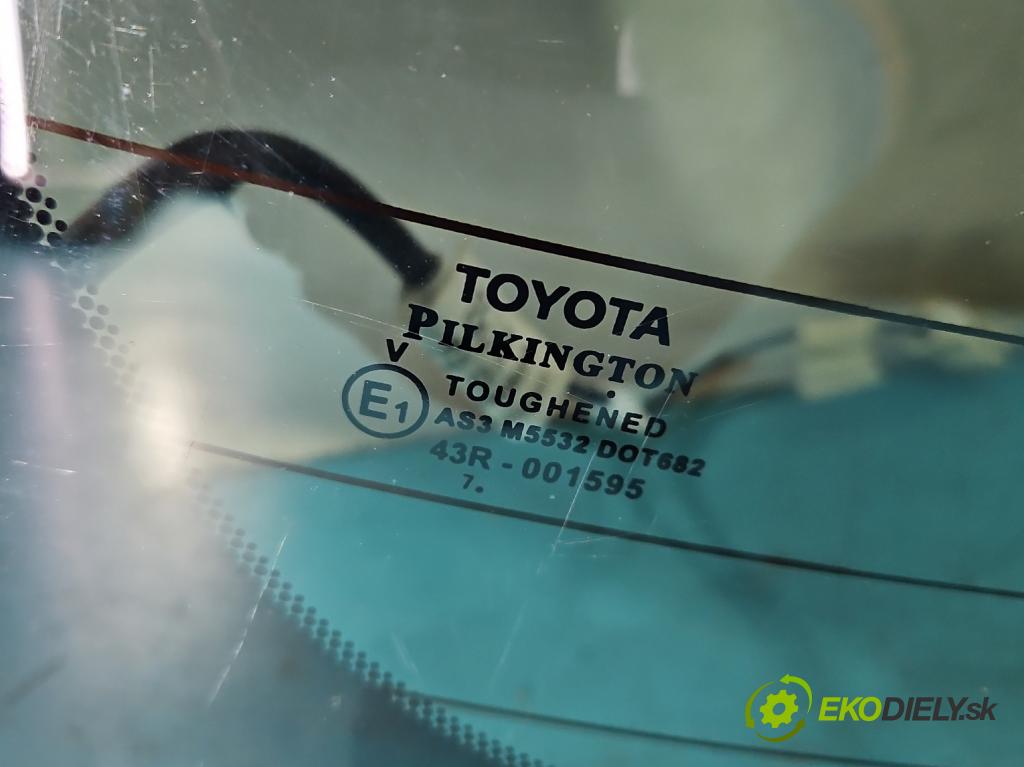 Toyota Avensis II T25 2003-2008 2.2 d-cat 177 hp manual 130 kW 2231 cm3 5- sklo zadní  (Okna zadní)