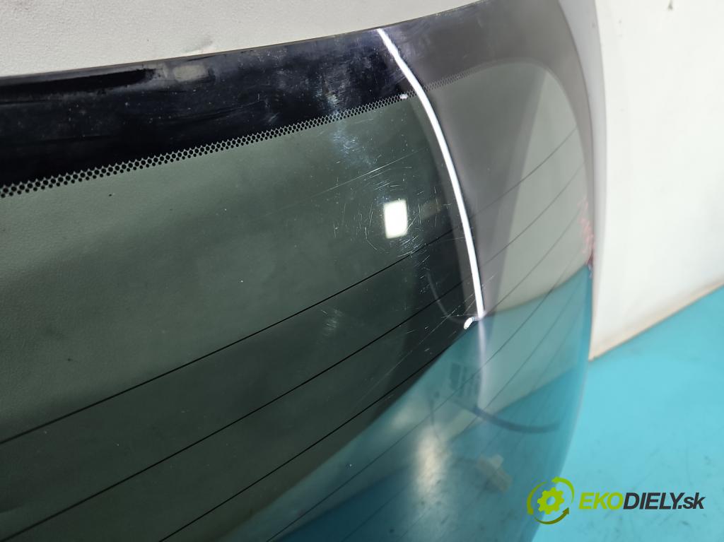 Toyota Avensis II T25 2003-2008 2.2 d-cat 177 hp manual 130 kW 2231 cm3 5- sklo zadní  (Okna zadní)