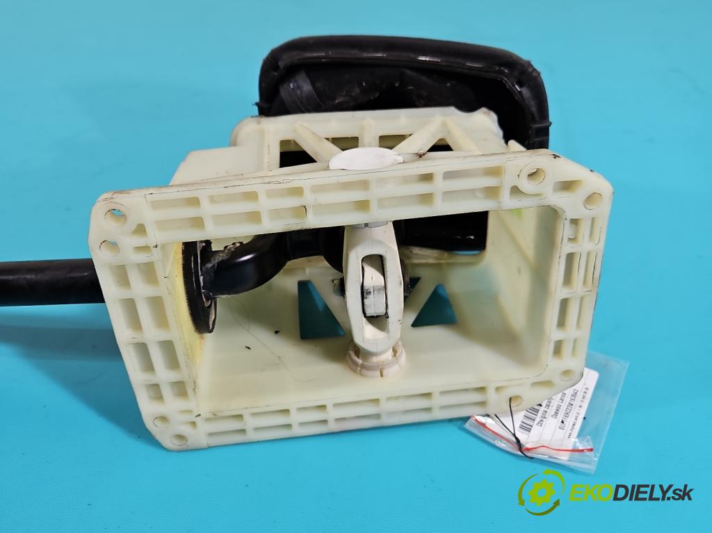 Daewoo Lanos 1,4.0 8V 75 HP manual 55 kW 1349 cm3 4- Páka: Změny: stupeň,rýchlosť  (Rýchlostná páka (kulisa))