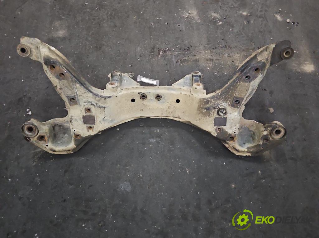 Nissan Primera P11 1996-2002 2.0 16V 131 HP manual 96 kW 1998 cm3 4- výstuha motora