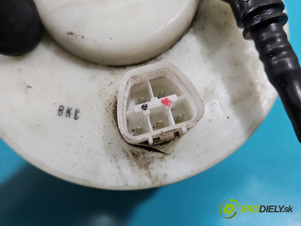 Kia Cerato 2004-2008 2.0 16V 143 HP manual 105 kW 1975 cm3 4- čerpadlo palivo 31110-2F000