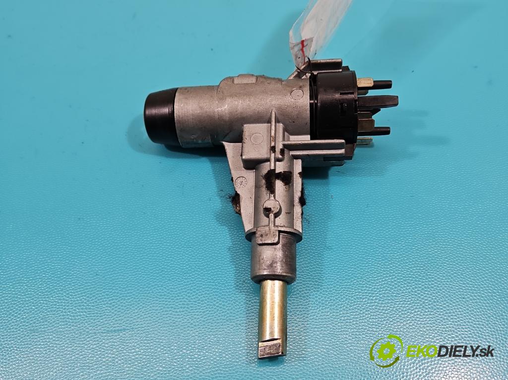 Audi 80 B3 1986-1991 1.6 karburátor: 75 HP manual 55 kW 1576 cm3 4- Spínačka  (Spínacie skrinky a kľúče)