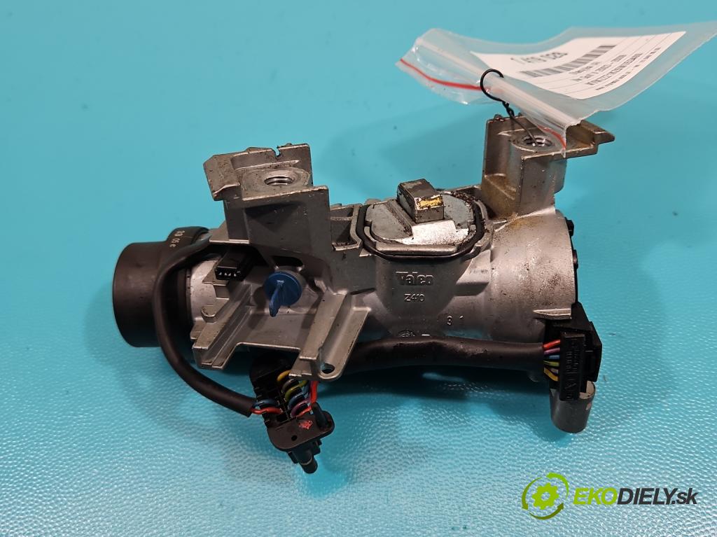 Audi 80 B3 1986-1991 1.6 karburátor: 75 HP manual 55 kW 1576 cm3 4- Spínačka  (Spínacie skrinky a kľúče)