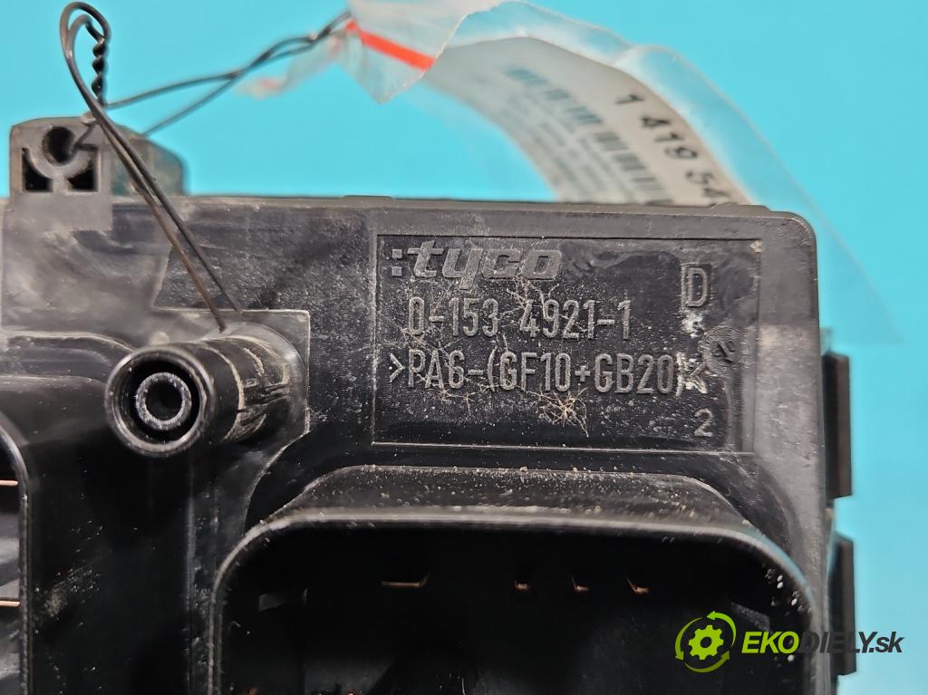 Opel Astra III 2004-2014 1.4 16V 90 hp manual 66 kW 1364 cm3 3- skříňka pojistková 13206753 (Pojistkové skříňky)