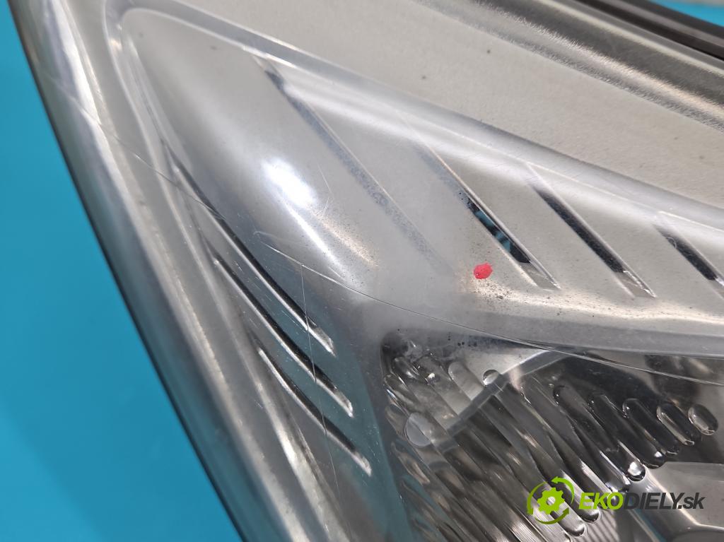 Ford Focus Mk2 2004-2011 1.8 tdci 116 HP manual 85 kW 1753 cm3 5- Reflektor: pravý 8M51-13W029-AD (Pravé)