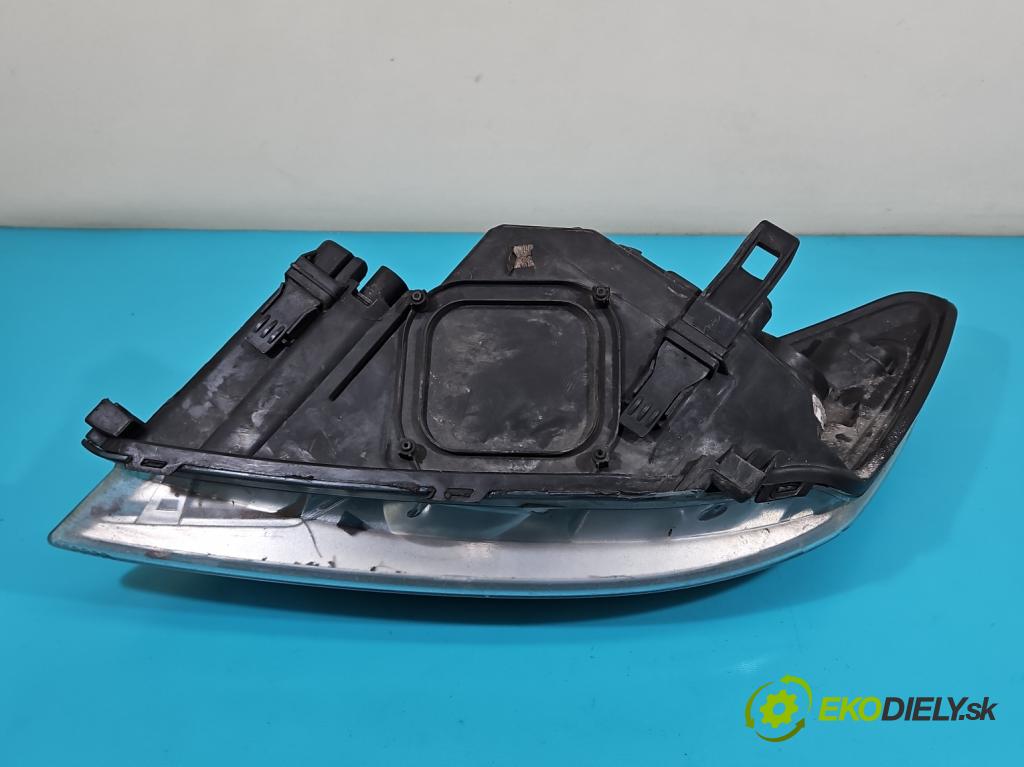 Ford Focus Mk2 2004-2011 1.8 tdci 116 HP manual 85 kW 1753 cm3 5- Reflektor: pravý 8M51-13W029-AD (Pravé)