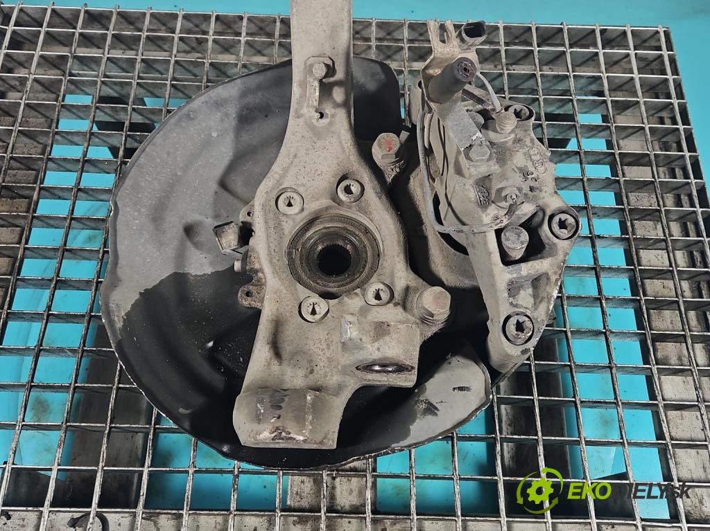 Audi A6 C6 2004-2011 2.7 tdi V6 179KM automatic 132 kW 2698 cm3 5- náboj pravé  (Náboje)