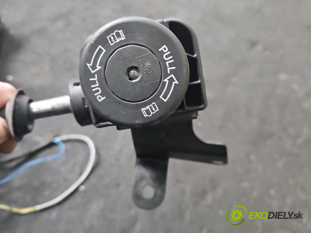 Audi A6 C6 2004-2011 2.7 tdi V6 179KM automatic 132 kW 2698 cm3 5- oko tažné 305282 (Tažná zařízení)