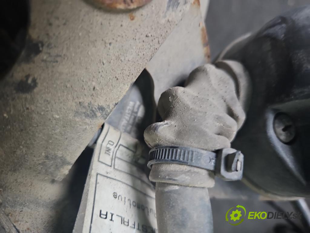 Audi A6 C6 2004-2011 2.7 tdi V6 179KM automatic 132 kW 2698 cm3 5- oko tažné 305282 (Tažná zařízení)