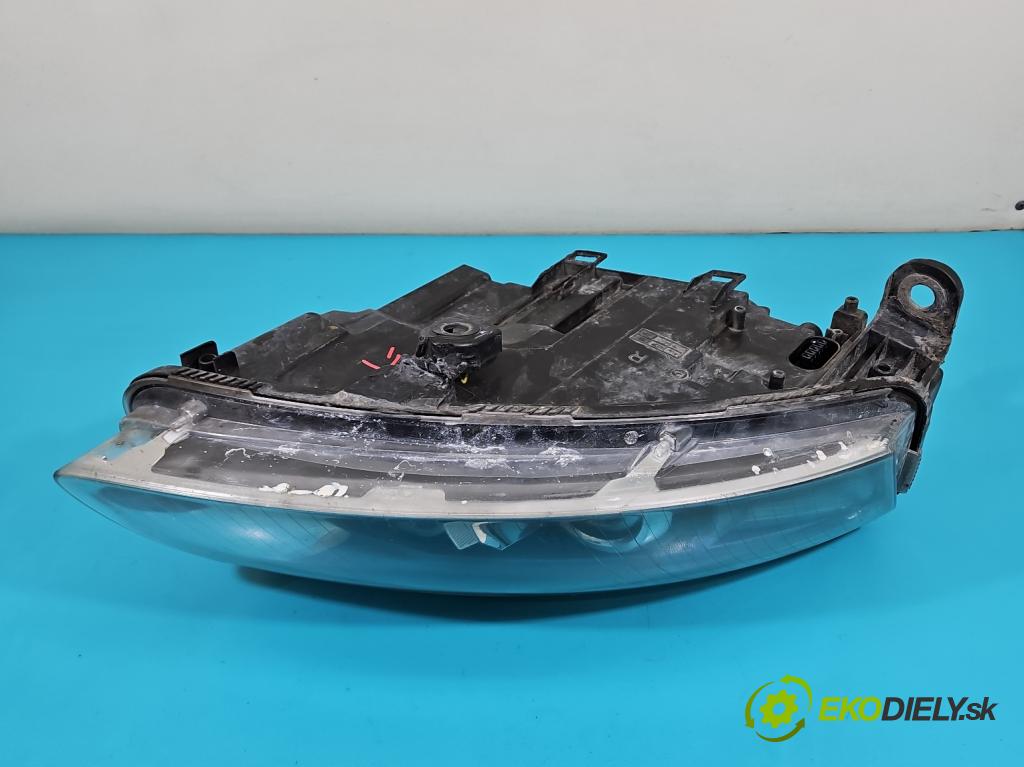 Audi A6 C6 2004-2011 2.7 tdi V6 179KM automatic 132 kW 2698 cm3 5- Reflektor: pravý 4F0941004AK (Pravé)