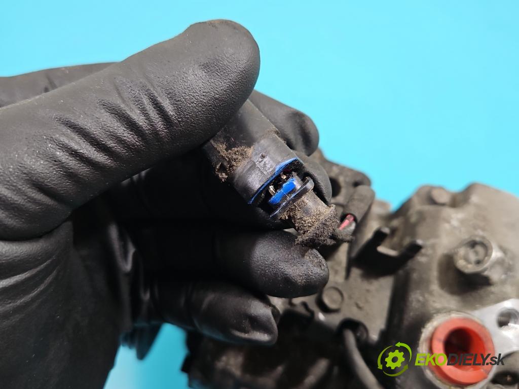 Audi A6 C6 2004-2011 2.7 tdi V6 179KM automatic 132 kW 2698 cm3 5- Kompresor: klimatizácie 4F0260805AG (Kompresory klimatizácie)