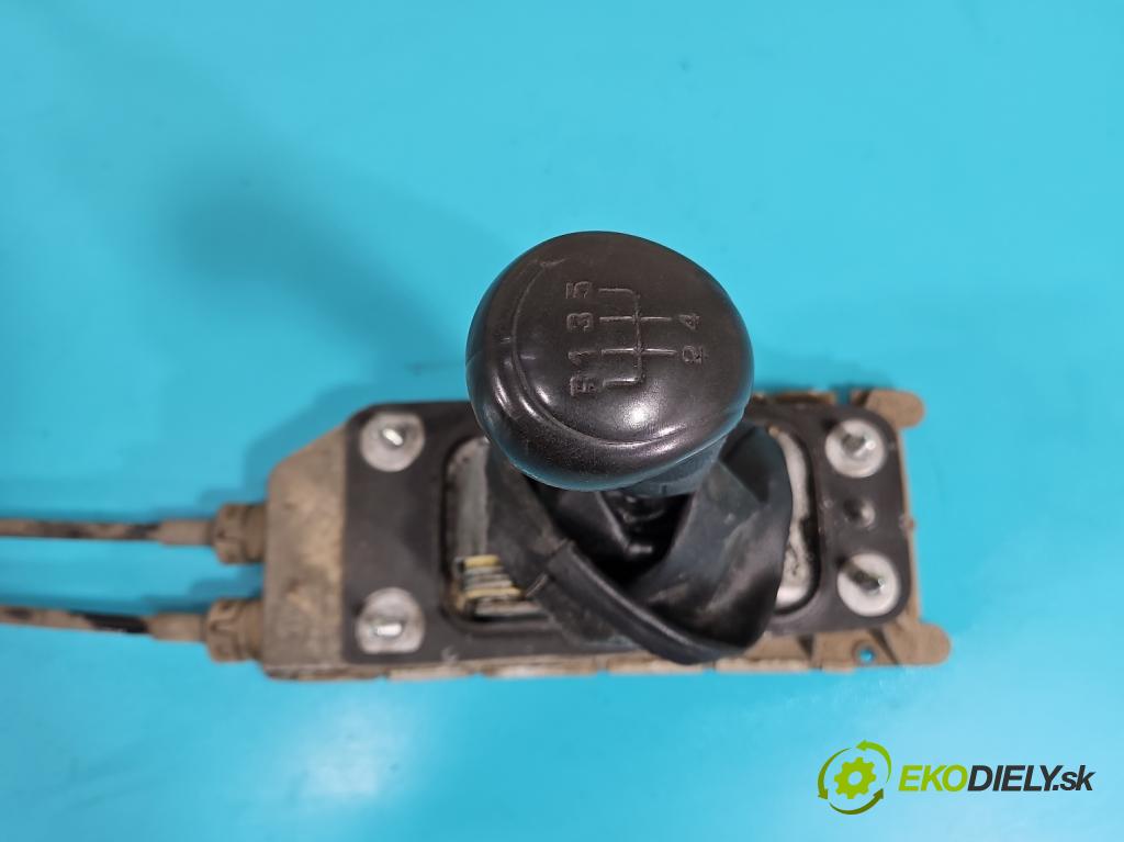 Skoda Fabia II 2007-2014 1.6 tdi 75 HP manual 55 kW 1598 cm3 5- Páka: Změny: stupeň,rýchlosť 6Q0711061E (Rýchlostné páky / kulisy)