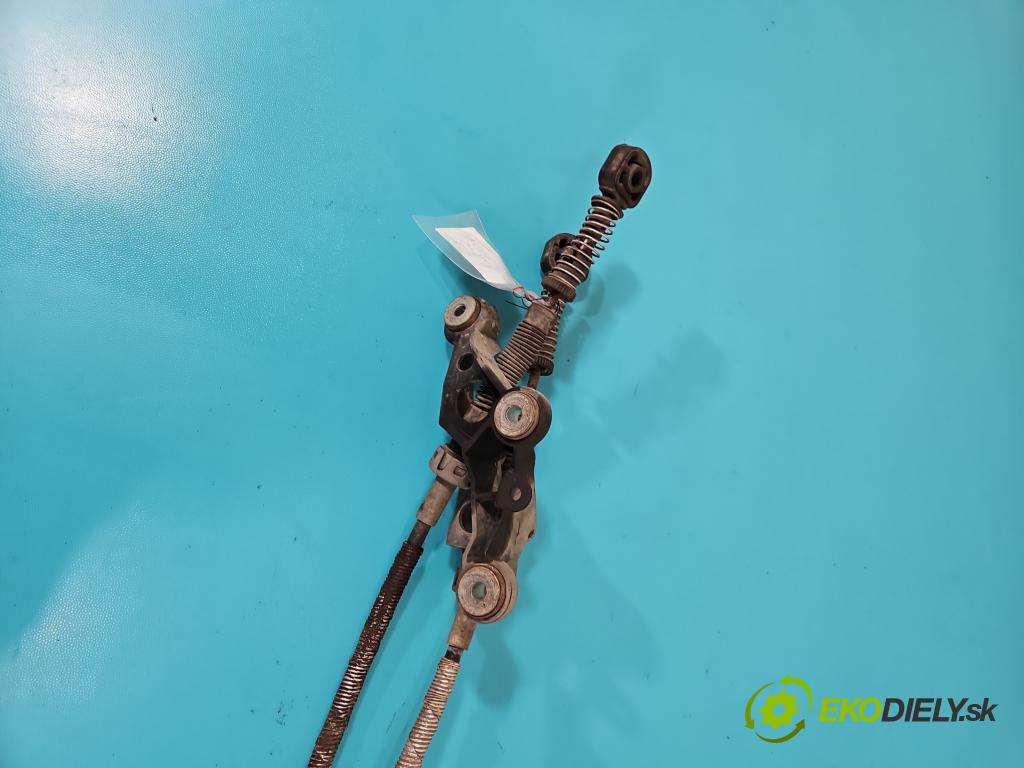 Skoda Fabia II 2007-2014 1.6 tdi 75 HP manual 55 kW 1598 cm3 5- Páka: Změny: stupeň,rýchlosť 6Q0711061E (Rýchlostné páky / kulisy)