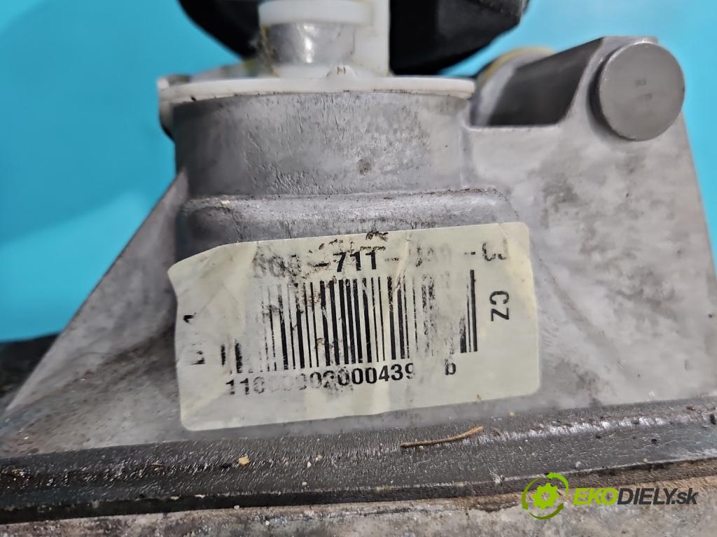 Skoda Fabia II 2007-2014 1.6 tdi 75 HP manual 55 kW 1598 cm3 5- Páka: Změny: stupeň,rýchlosť 6Q0711061E (Rýchlostné páky / kulisy)