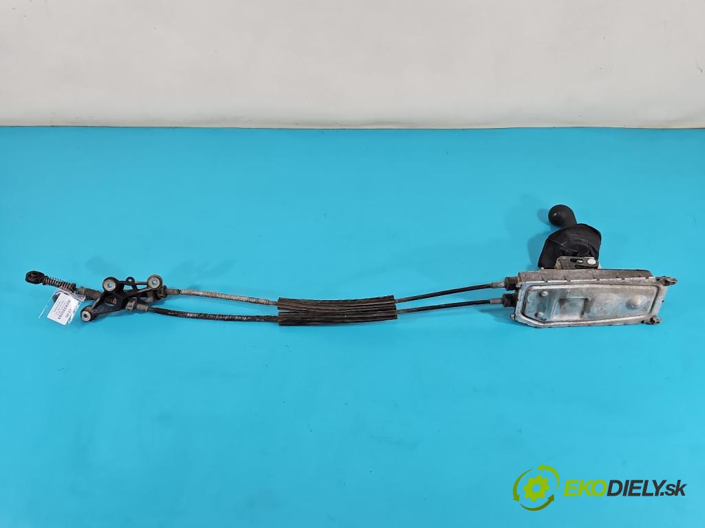 Skoda Fabia II 2007-2014 1.6 tdi 75 HP manual 55 kW 1598 cm3 5- Páka: Změny: stupeň,rýchlosť 6Q0711061E (Rýchlostné páky / kulisy)