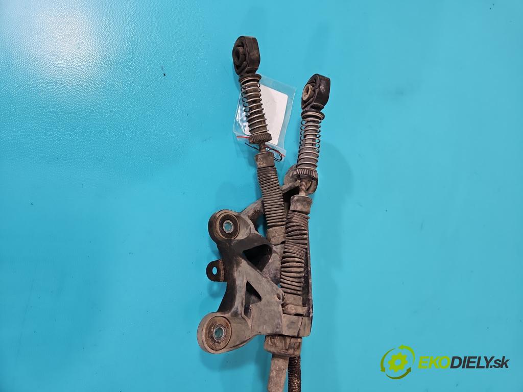 Skoda Fabia II 2007-2014 1.6 tdi 75 HP manual 55 kW 1598 cm3 5- Páka: Změny: stupeň,rýchlosť 6Q0711061E (Rýchlostné páky / kulisy)