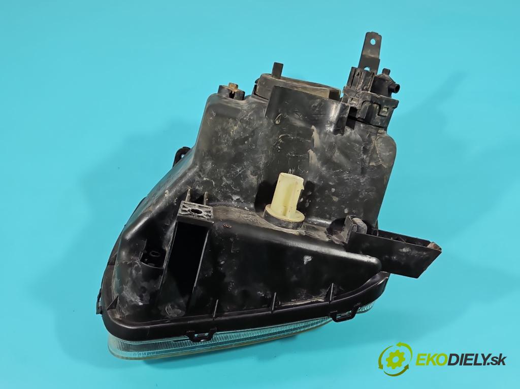 Suzuki Ignis 1.5 16v 99 HP manual 73 kW 1490 cm3 5- Reflektor: pravý  (Pravé)