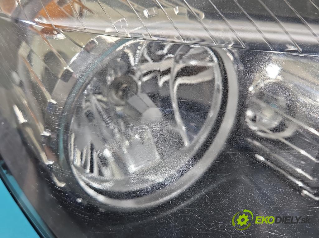 Opel Astra III 2004-2014 1.4 16V 90 HP manual 66 kW 1364 cm3 5- Reflektor: pravý 24451033RH (Pravé)