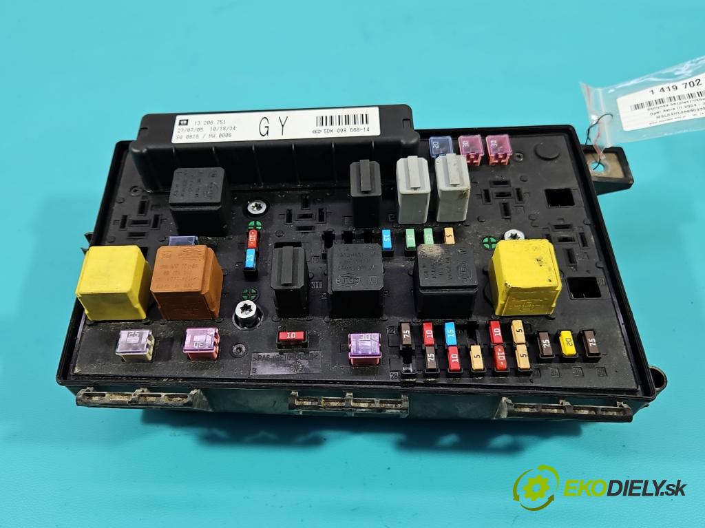 Opel Astra III 2004-2014 1.4 16V 90 hp manual 66 kW 1364 cm3 5- skříňka pojistková 13206751 (Pojistkové skříňky)