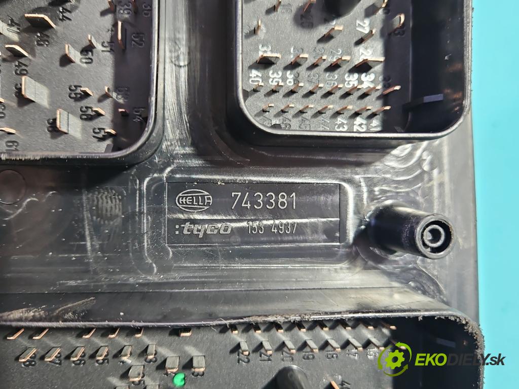 Opel Astra III 2004-2014 1.4 16V 90 hp manual 66 kW 1364 cm3 5- skříňka pojistková 13206751 (Pojistkové skříňky)