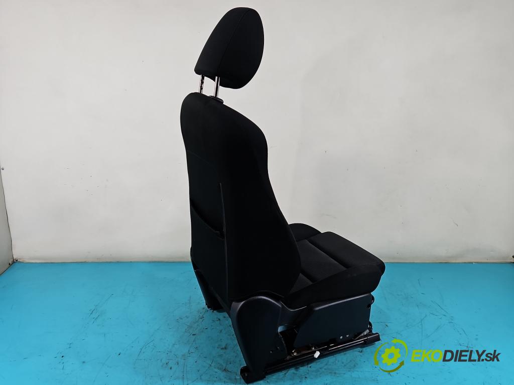 Mazda CX-5 2012-2017 2.2 SKYACTIV: 150 HP manual 110 kW 2191 cm3 5- Sedačka ľavý  (Sedačky, sedadlá)