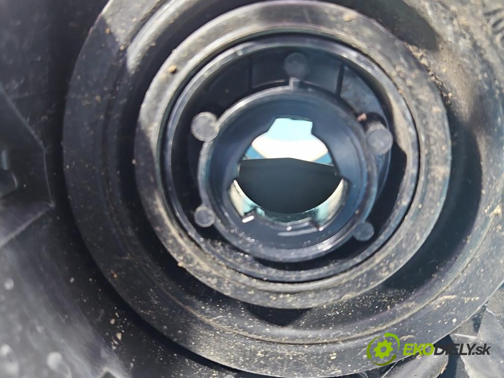 Mazda CX-5 2012-2017 2.2 D SKYACTIV: 150 HP manual 110 kW 2191 cm3 5- Reflektor: pravý KD7751030D (Pravé)