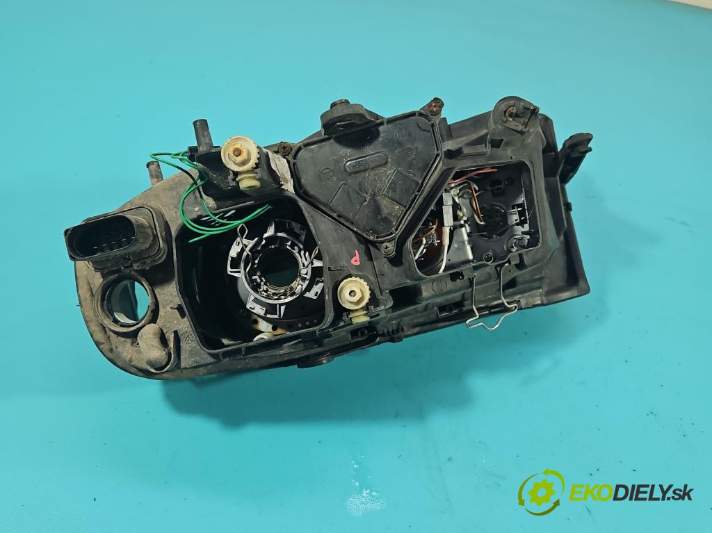 Skoda Superb I 2001-2008 2.5 tdi 163 HP automatic 120 kW 2496 cm3 4- Reflektor: pravý  (Pravé)