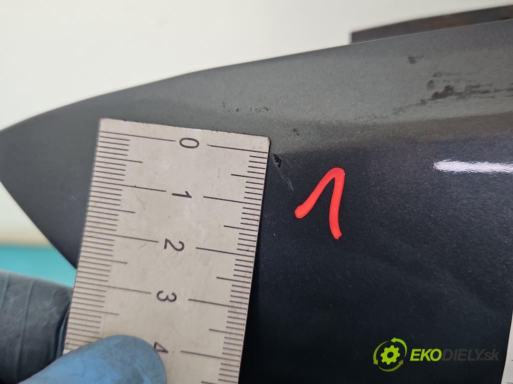 Audi A6 C5 1997-2004 3.0 v6 220KM automatic 162 kW 2976 cm3 5- blatnik přední levý  (Predné ľavé)