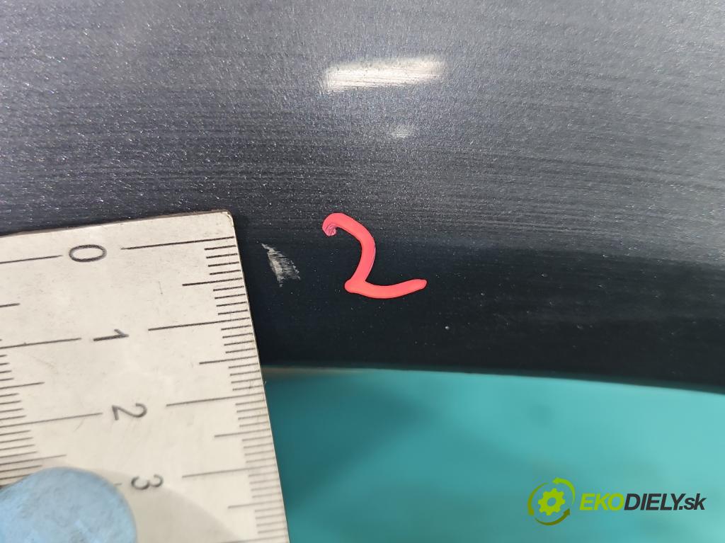 Audi A6 C5 1997-2004 3.0 v6 220KM automatic 162 kW 2976 cm3 5- blatnik přední levý  (Predné ľavé)