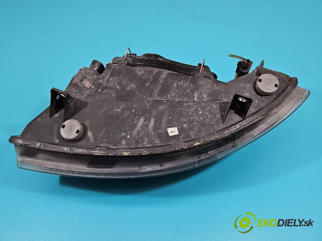 Seat Toledo II 1998-2004 1.8 20v 125 HP manual 92 kW 1781 cm3 4- Reflektor: pravý 67742701 (Pravé)