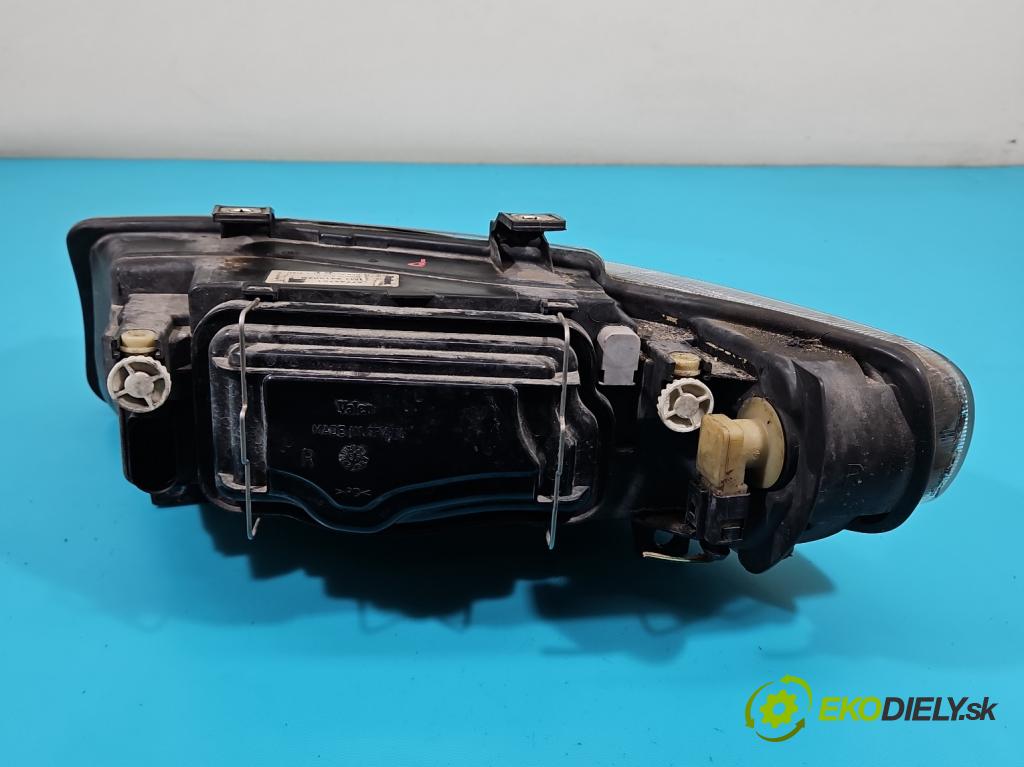 Seat Toledo II 1998-2004 1.8 20v 125 HP manual 92 kW 1781 cm3 4- Reflektor: pravý 67742701 (Pravé)